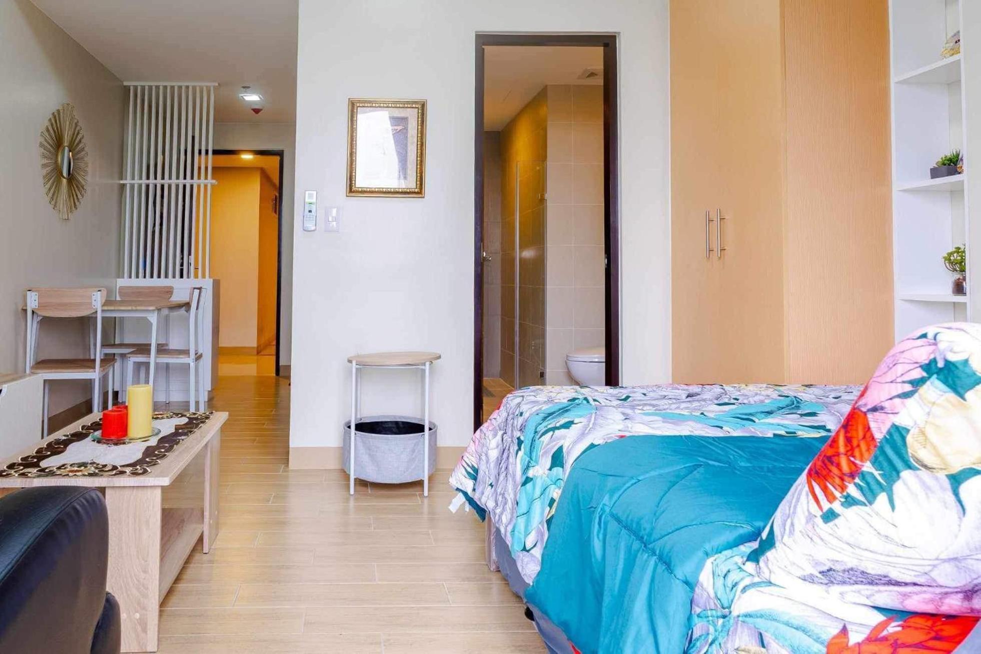 Jhezzstuffs Staycation Iloilo Esterno foto