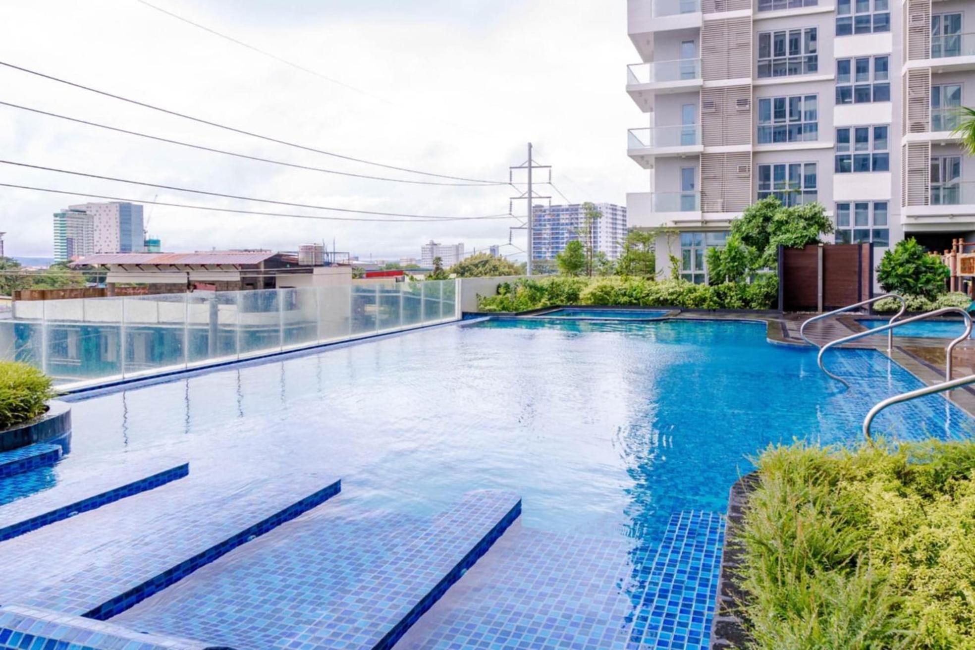 Jhezzstuffs Staycation Iloilo Esterno foto